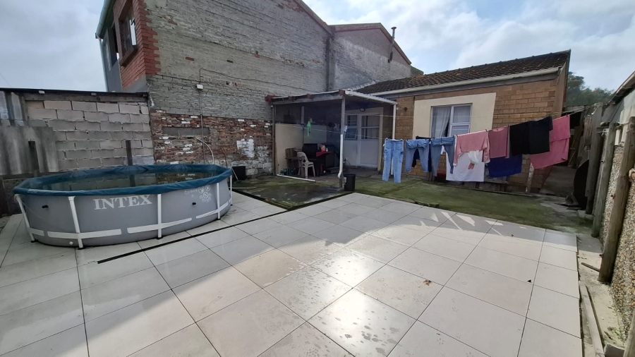 2 Bedroom Property for Sale in Lentegeur Western Cape